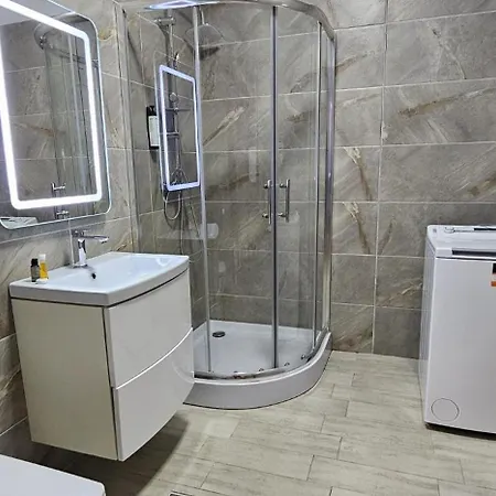 Romantique In Alezzi Cu Piscina Interioara Incalzita Sauna Masaj Gym Parking Apartamento