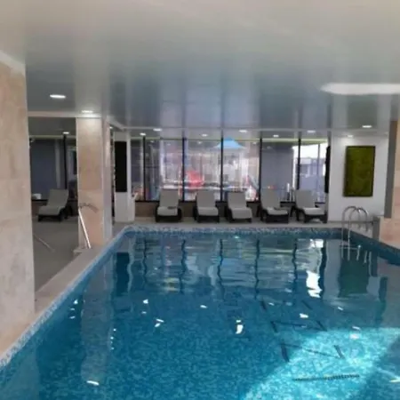 Romantique In Alezzi Cu Piscina Interioara Incalzita Sauna Masaj Gym Parking *