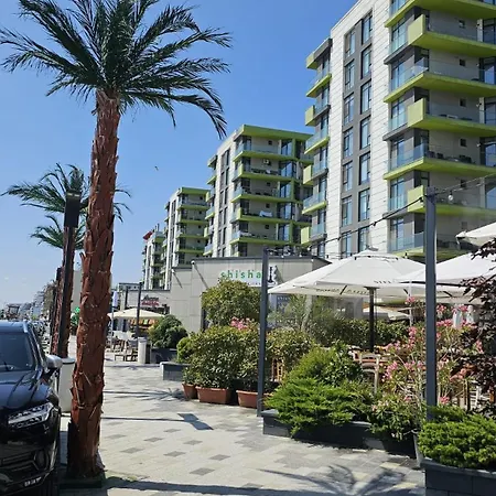 Romantique In Alezzi Cu Piscina Interioara Incalzita Sauna Masaj Gym Parking Apartment